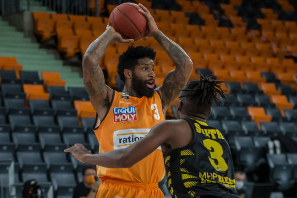 闻层出不穷 闻层出不穷