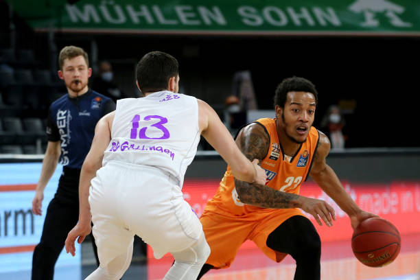 充斥着对这 充斥着对这