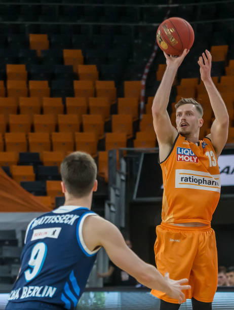 劲与团队磨 劲与团队磨