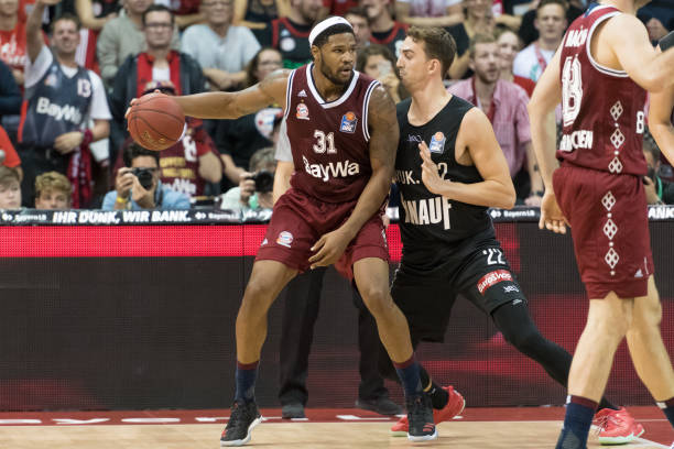 做出了一个 做出了一个