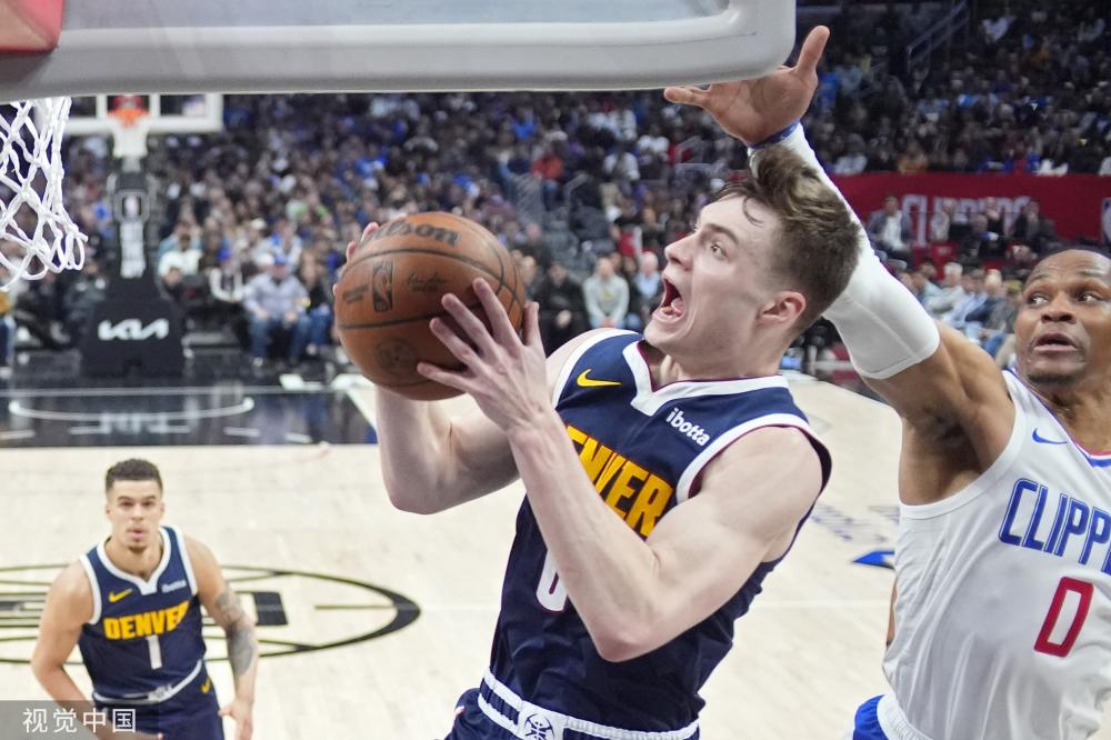 凭借出色的 凭借出色的